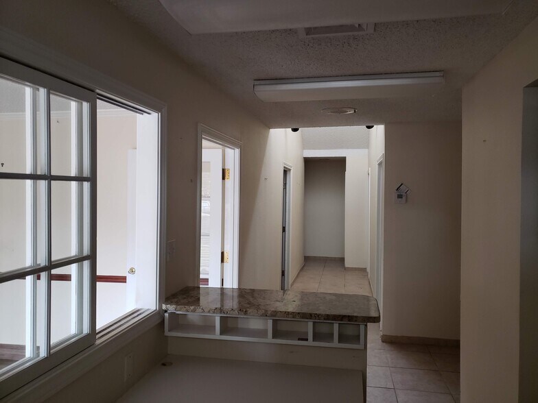 More Photos Of 3204 N MacArthur Blvd, Irving Medical For Sale