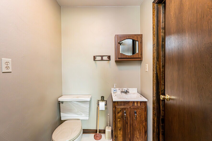 More Photos Of 376 E Main St, Mount Pleasant Medical For Sale