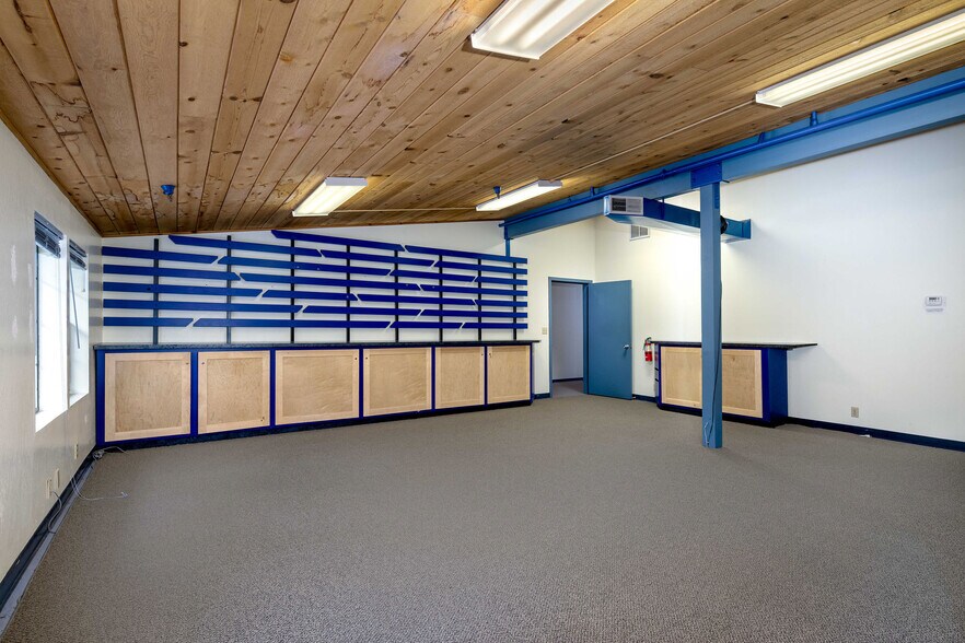 More Photos Of 870 Gold Flat Rd, Nevada City Research And Development For Lease