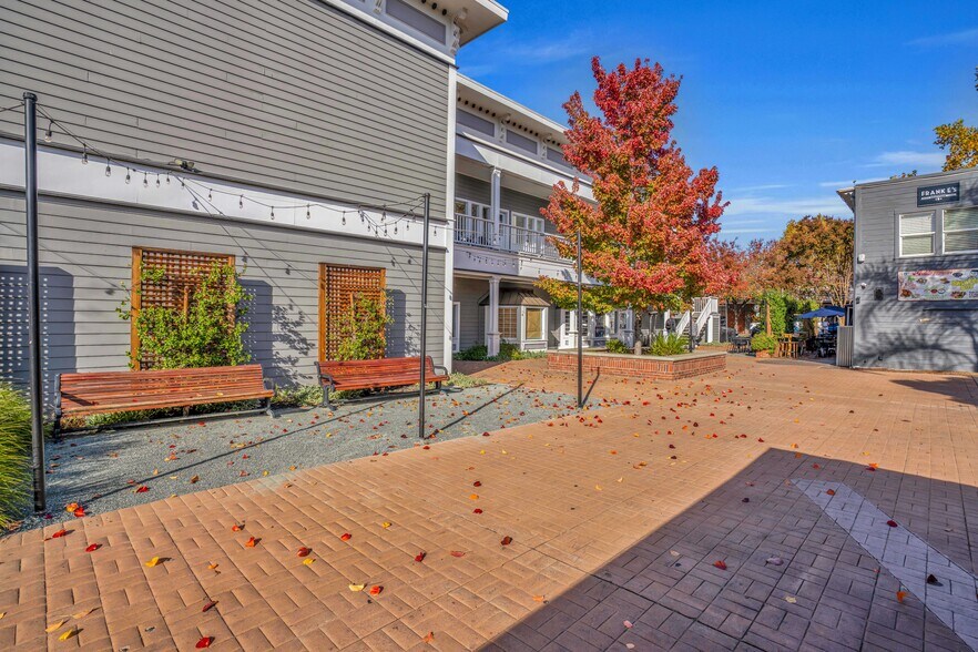More Photos Of 321 Hartz Ave, Danville General Retail For Sale