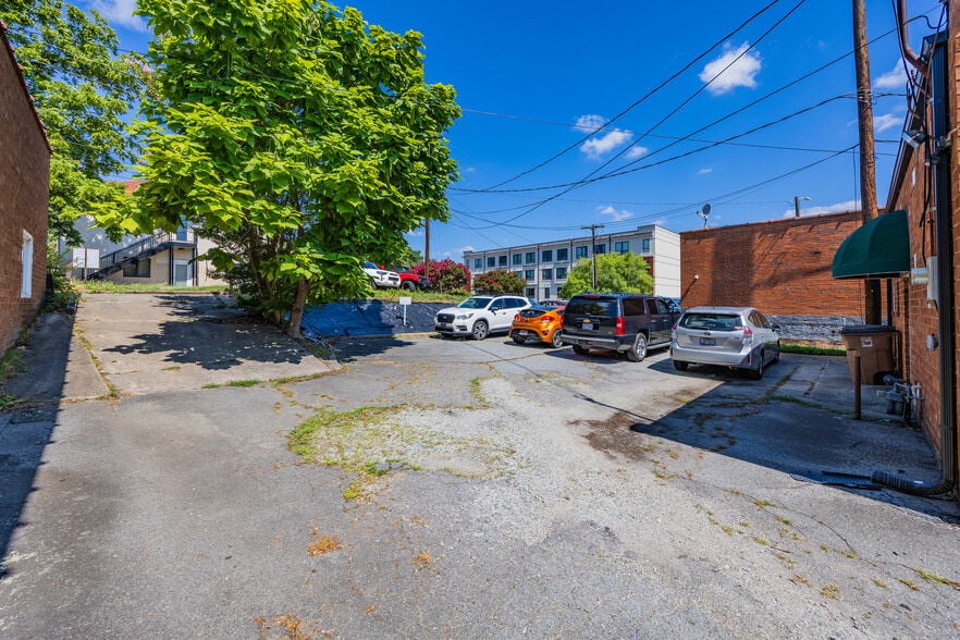 More Photos Of 316 S Eugene St, Greensboro Office For Sale