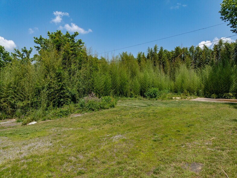More Photos Of 1116 Sweeten Creek Rd, Asheville Land For Lease