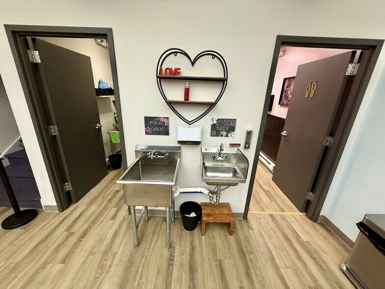 More Photos Of 104 J Campbell Collins Drive, Wilkes Barre Storefront Retail Office For Lease