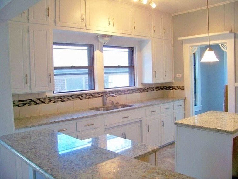 More Photos Of 207 N 10th St, Gatesville Specialty For Sale