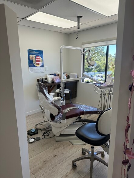 More Photos Of 24953 Paseo De Valencia, Laguna Hills Medical For Lease