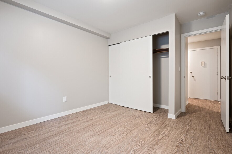 More Photos Of 11521 Greenwood Ave N, Seattle Apartments For Sale