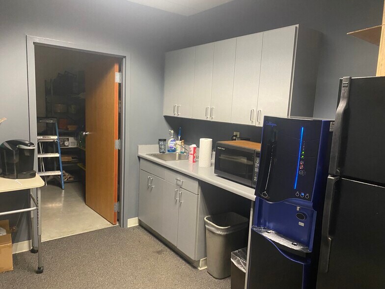 More Photos Of N50 W13824 Overview Dr, Menomonee Falls Warehouse For Sale