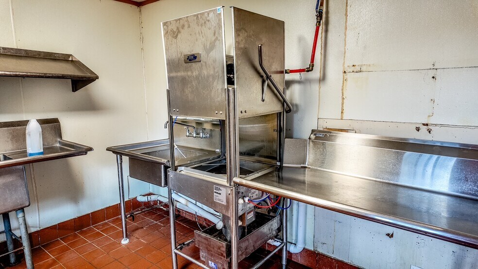 More Photos Of 1711 E Main St, Madisonville Restaurant For Sale