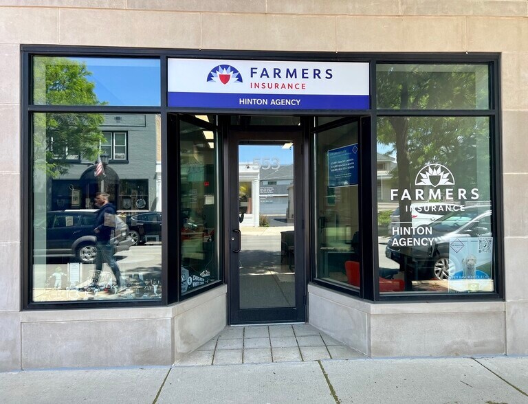 More Photos Of 553 S Spring Rd, Elmhurst Storefront Retail Office For Lease