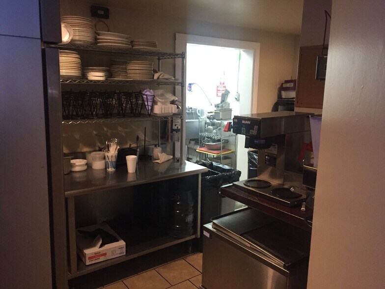 More Photos Of 885-889 N Howard St, Baltimore Restaurant For Sale
