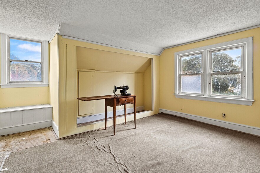 More Photos Of 1190 S NC 16 Business Hwy, Stanley Flex For Sale