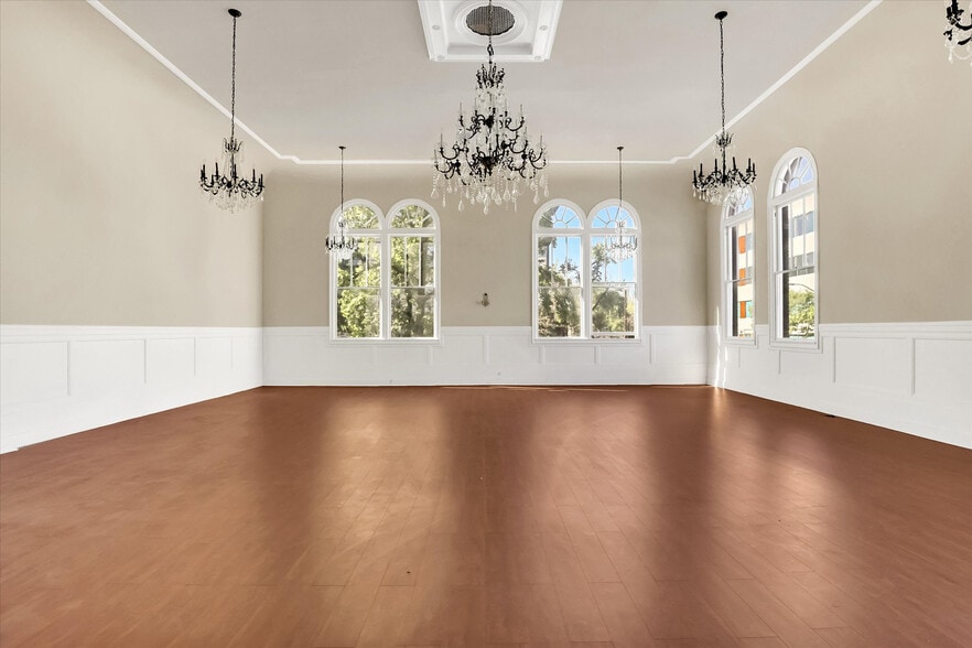 More Photos Of , Sacramento General Retail For Sale