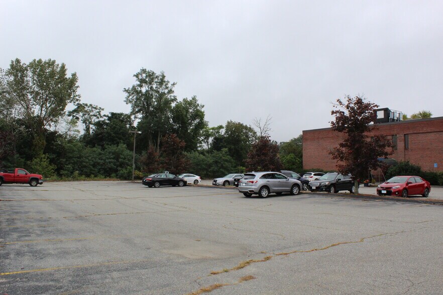 More Photos Of 29 E Mountain St, Worcester Office For Lease