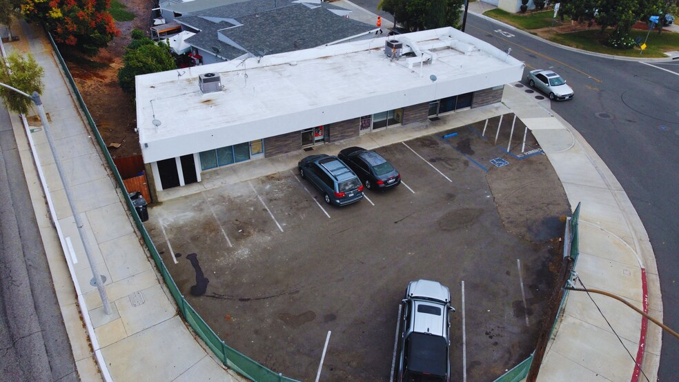 More Photos Of 2329-2335 W Sequoia Ave, Anaheim Storefront Retail Office For Lease