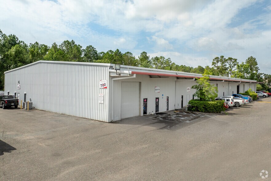 More Photos Of 14476 Duval Pl W, Jacksonville Unknown For Lease