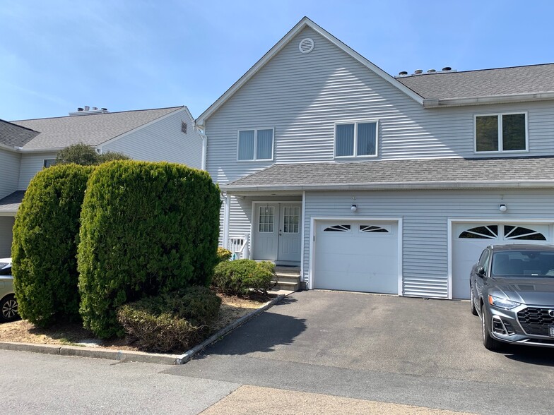 More Photos Of , Thornwood Unknown For Sale