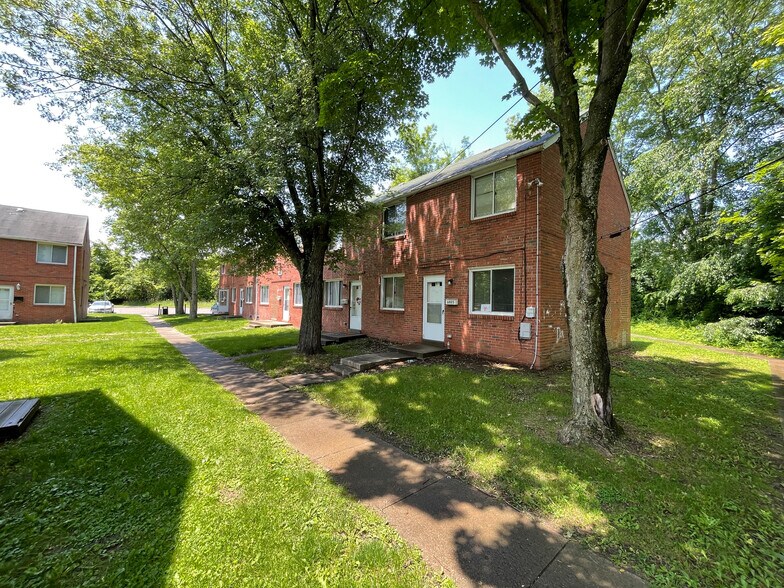 More Photos Of 6801 McKinley Ct, Clairton Apartments For Sale