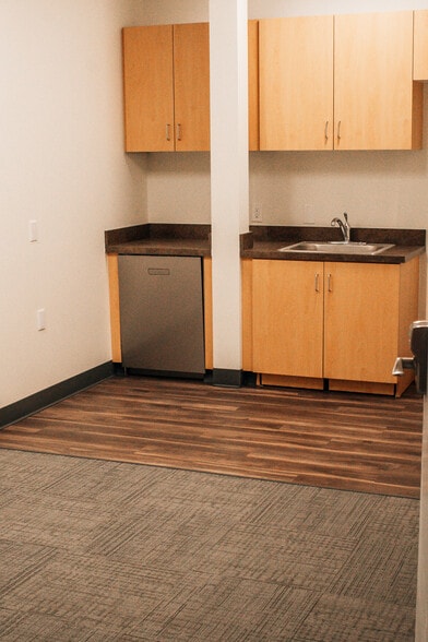 More Photos Of 920 SW 3rd Ave, Portland Office For Lease
