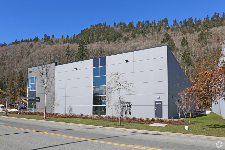 More Photos Of 43815 Progress Way, Chilliwack Warehouse For Lease