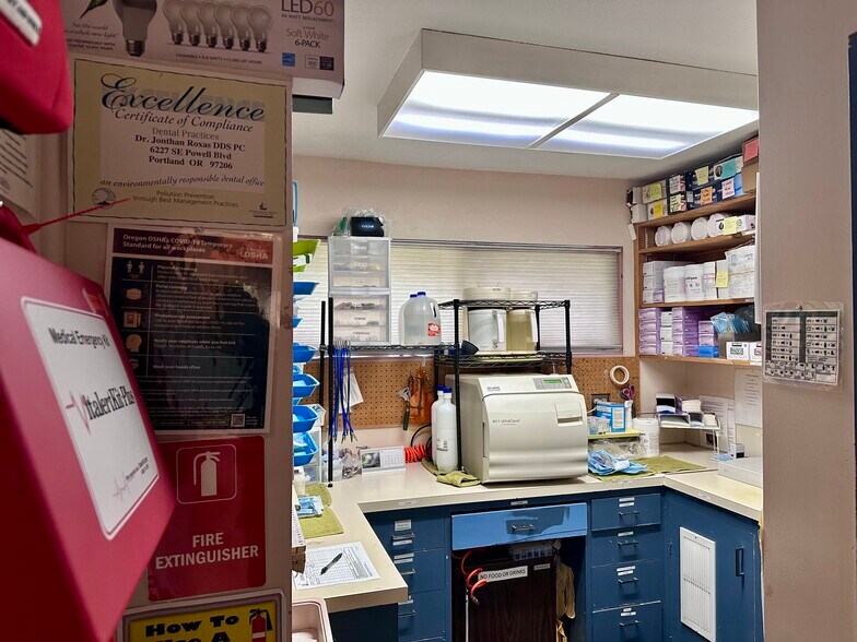 More Photos Of 6227 SE Powell Blvd, Portland Medical For Sale