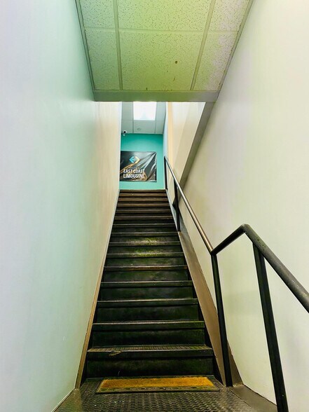 More Photos Of 38-17 Crescent St, Long Island City Warehouse For Sale