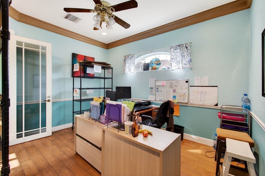 More Photos Of 321 N Railroad Ave, Boynton Beach Unknown For Lease