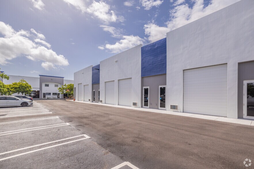 More Photos Of 23701 SW 132nd Ave, Homestead Warehouse For Lease