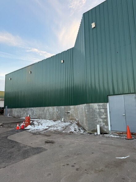 More Photos Of 790 Bloomfield Ave, Clifton Warehouse For Lease