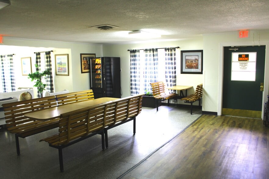 More Photos Of 329 Cooper St, Kenansville Assisted Living For Sale