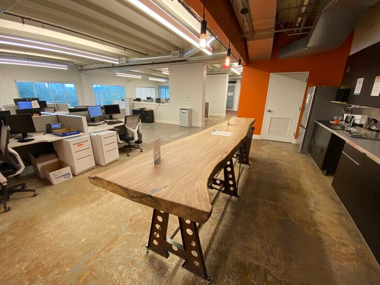 More Photos Of 2808 Caroline St, Houston Coworking Space