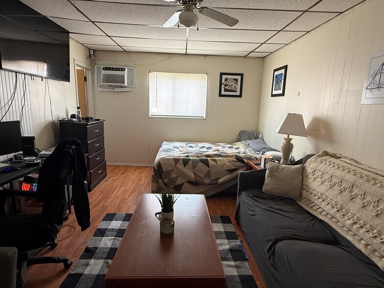 More Photos Of 346 N Main St, New Martinsville General Retail For Sale