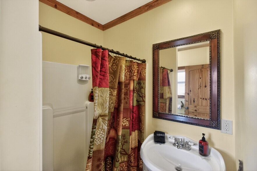 More Photos Of 1258 Highway 141, White Salmon Hospitality For Sale