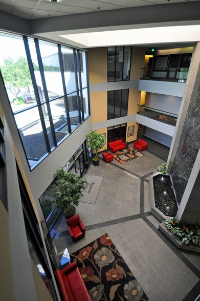 More Photos Of 800 W Arbrook Blvd, Arlington Medical For Lease