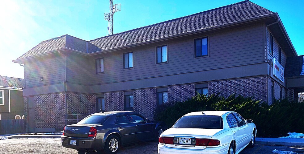 More Photos Of 3125 W 6th St, Lawrence Office For Sale