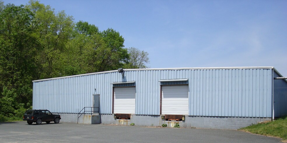More Photos Of 1000 Hollingsworth Dr, Phoenixville Warehouse For Lease