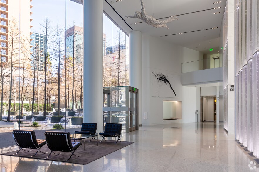 More Photos Of 1445 Ross Ave, Dallas Office For Sale