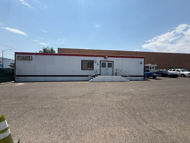 More Photos Of 1751 S Mojave Rd, Las Vegas Freestanding For Lease