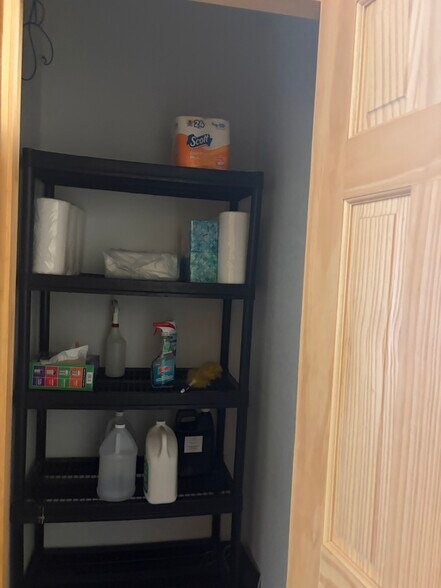 More Photos Of 15614 Windrose Ln, Hayward Office For Lease
