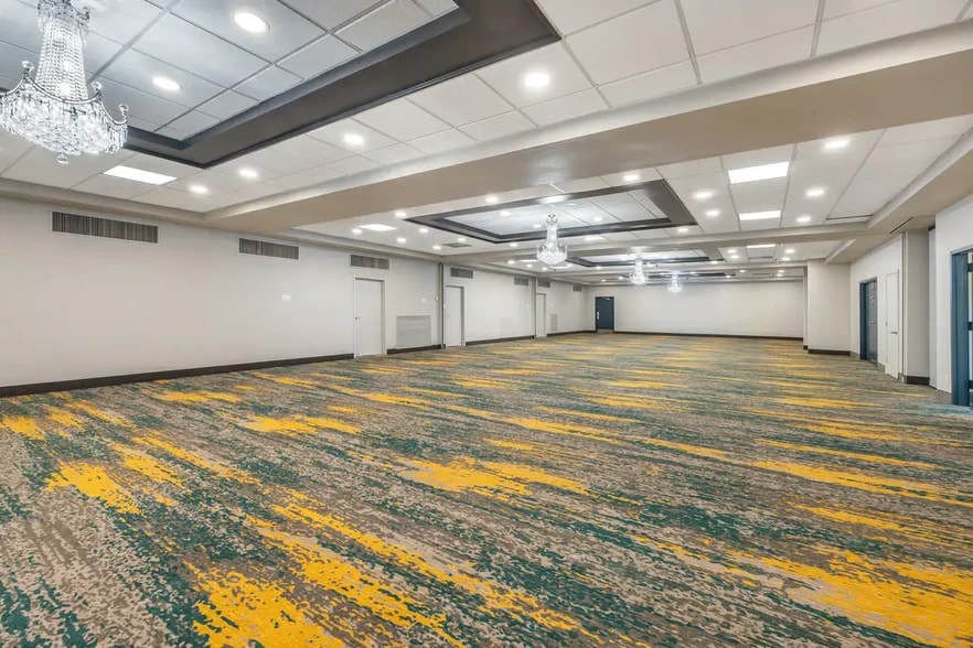 More Photos Of 2227 Old Fort Pky, Murfreesboro Hotel For Sale