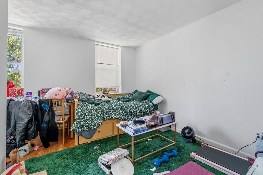 More Photos Of 1137 Battery Ave, Baltimore Multifamily For Sale