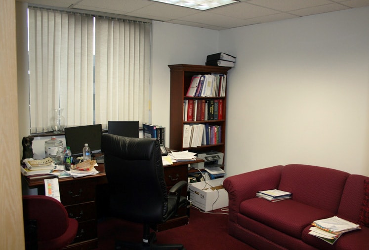 More Photos Of 2 Medical Center Dr, Springfield Medical For Lease