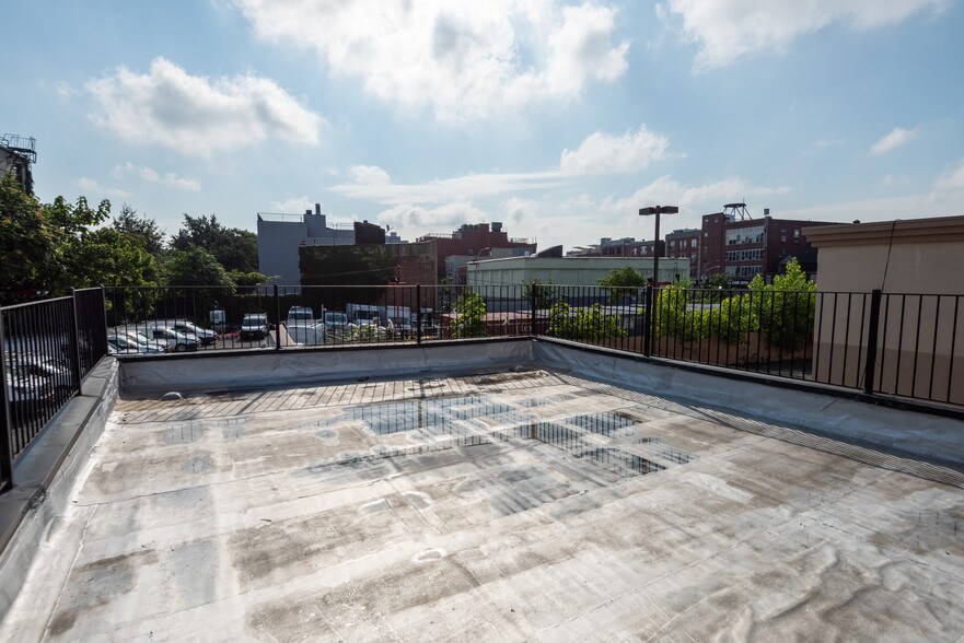 More Photos Of 1281 Bedford Ave, Brooklyn Freestanding For Lease