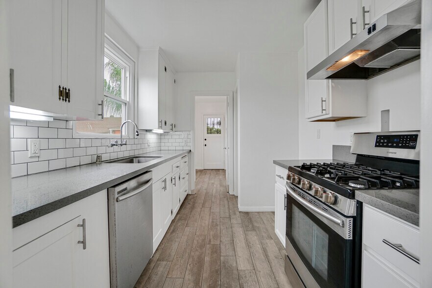 More Photos Of 2250 Magnolia Ave, Long Beach Multifamily For Sale