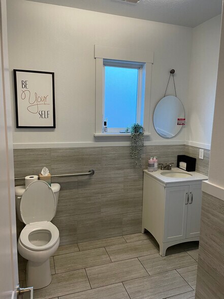 More Photos Of 1959 N State St, Provo Freestanding For Sale