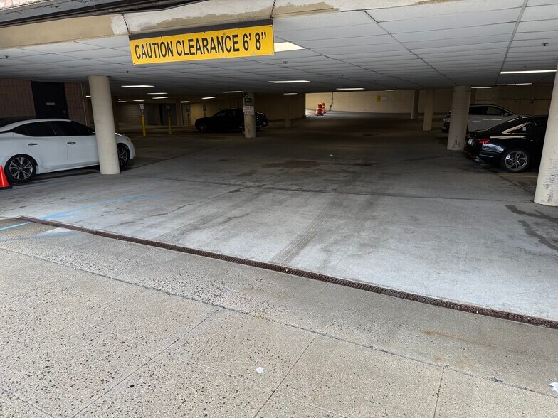 More Photos Of 66 Powerhouse Rd, Roslyn Heights Medical For Lease