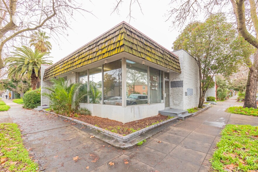 More Photos Of 2001-2005 S St, Sacramento Office For Sale