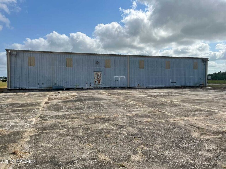 More Photos Of 1112 W 90 Hwy, New Iberia Industrial For Sale
