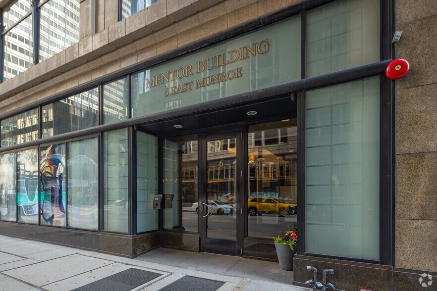 More Photos Of 6 E Monroe St, Chicago Office Residential For Sale