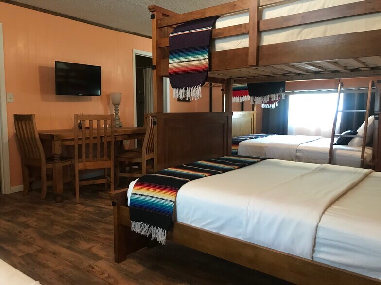 More Photos Of 401 US Highway 67, Santa Anna Hotel For Sale