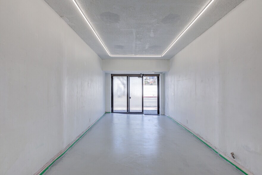 More Photos Of 6000-6014 Fountain Ave, Los Angeles Storefront For Lease